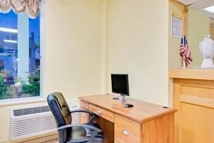 Business Center 19 of 19