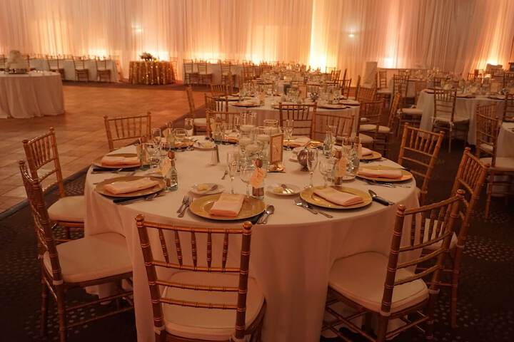DoubleTree by Hilton Hotel Bloomington