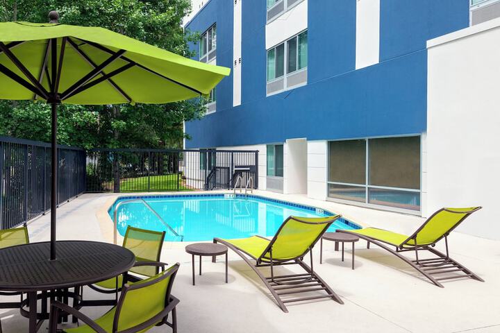 Pool 4 of 37