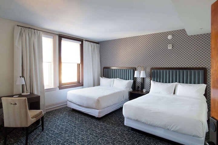 Room 17 of 43