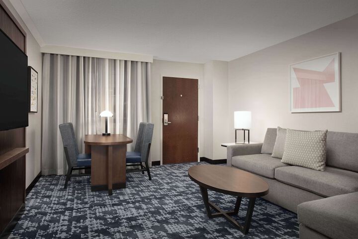Room 27 of 53