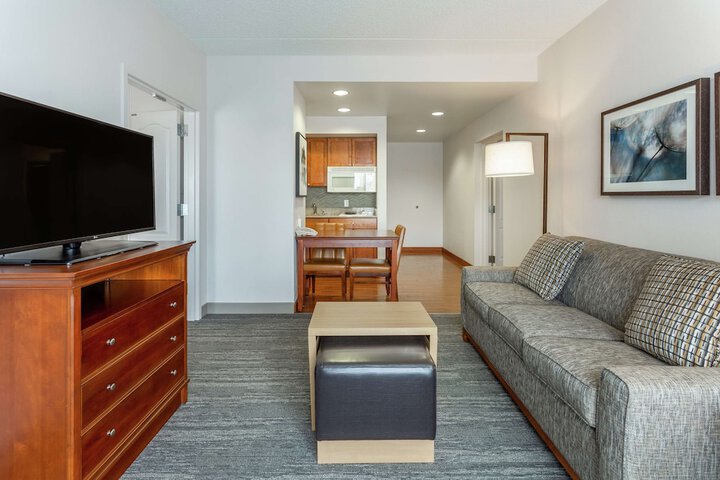 Room 17 of 32