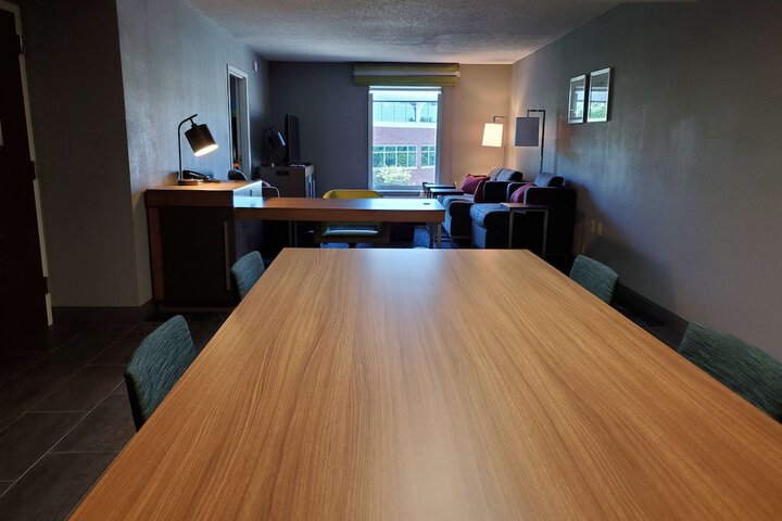 Room 55 of 169