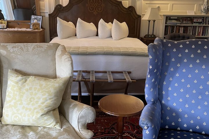 Room 27 of 100