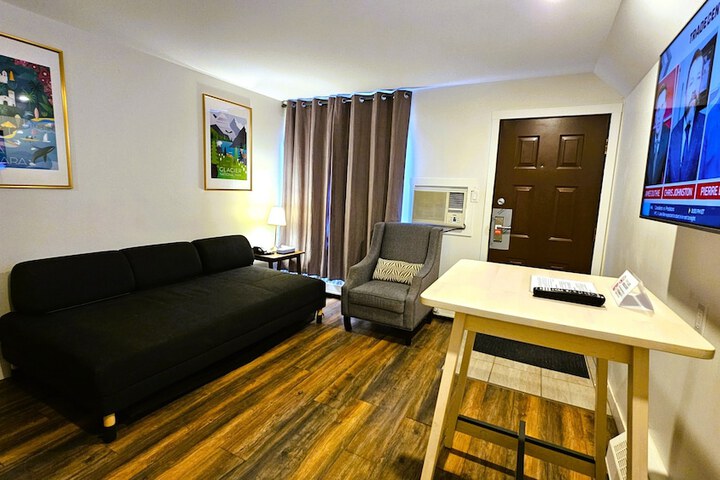 Cloud 9 Inn