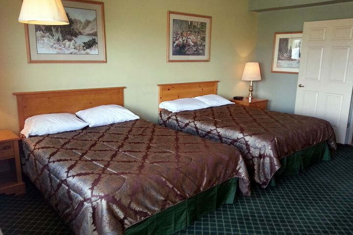 Room 6 of 14