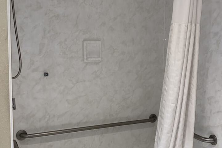 Room 9 of 21