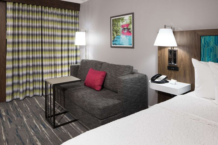 Hampton Inn Bentonville / Rogers