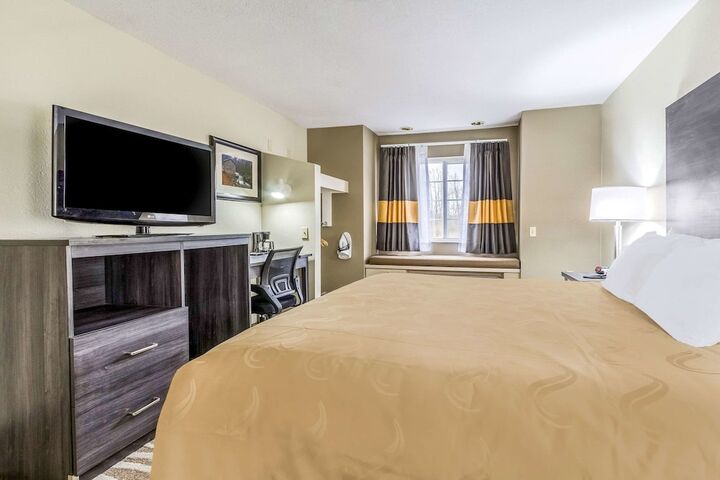 Room 15 of 37