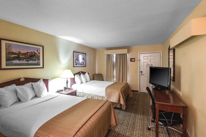 Room 20 of 28