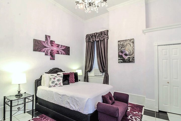Room 43 of 65