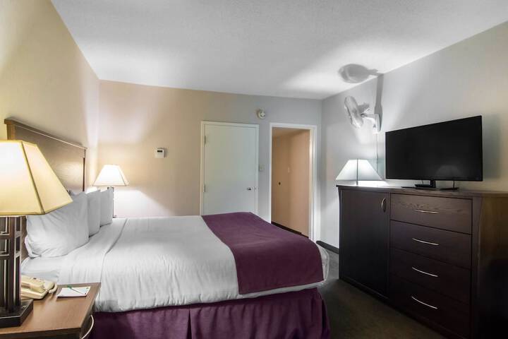 Room 27 of 36