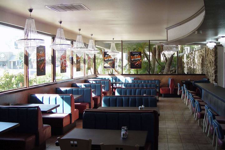Dining 68 of 76