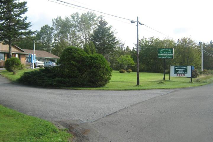 Sherbrooke Village Inn