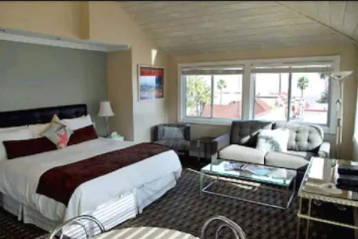 Glenmore Plaza Hotel