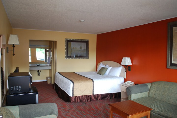 Room 18 of 29