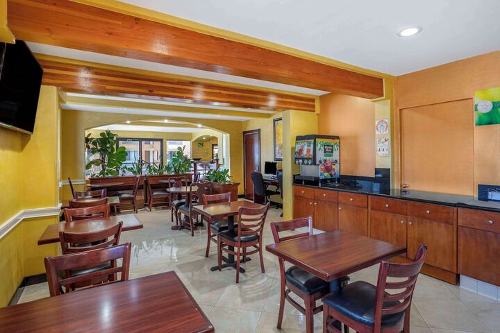 Quality Inn & Suites Westminster Seal Beach