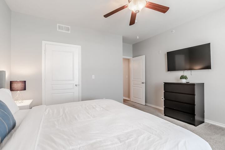 Room 43 of 127