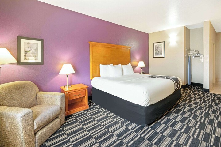 La Quinta Inn & Suites by Wyndham Ada