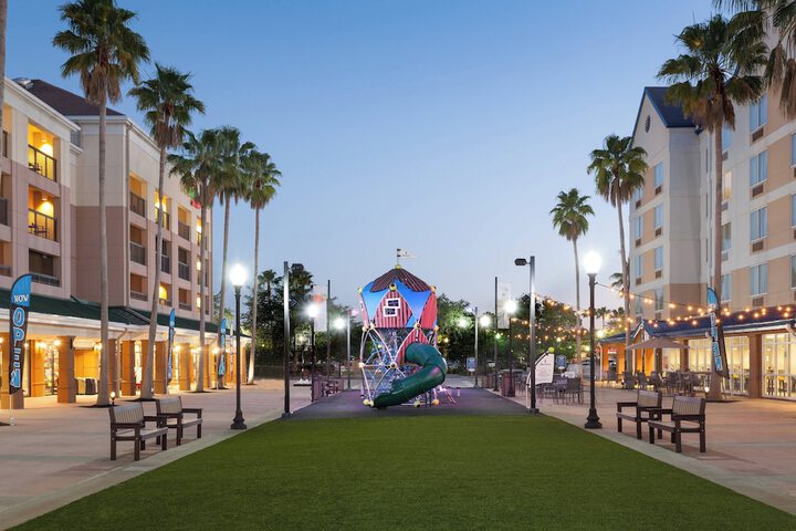 Courtyard Orlando Lake Buena Vista in the Marriott Village