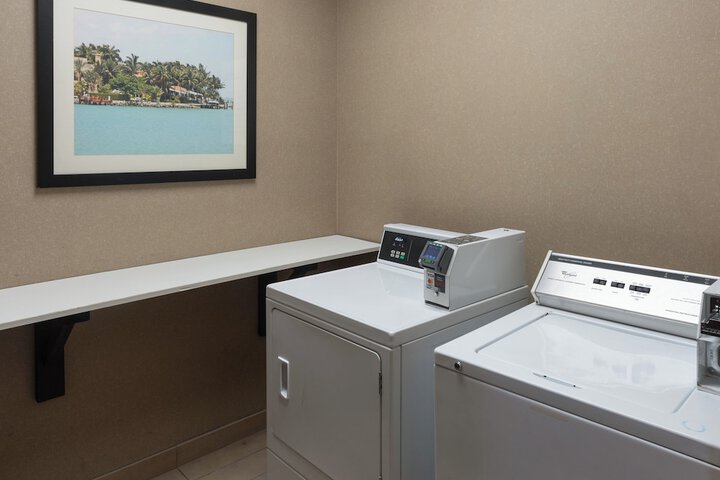 Holiday Inn Express Miami Airport Blue Lagoon Area by IHG
