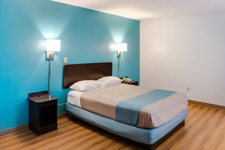 Motel 6 Richmond IN