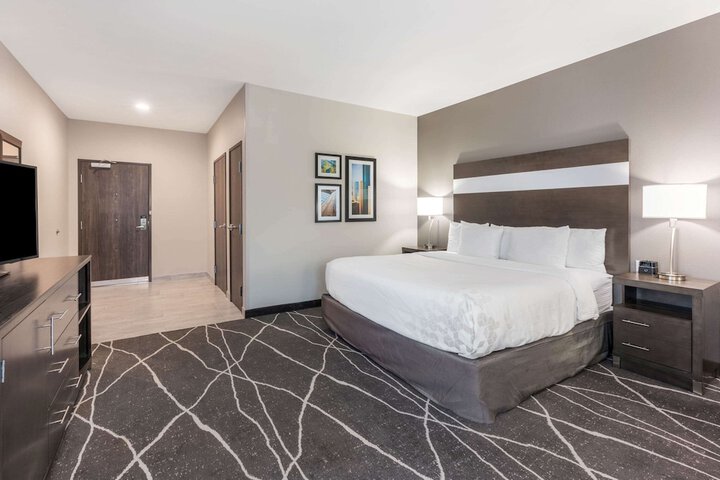 Room 12 of 23
