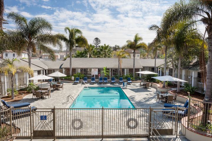Pool 4 of 43