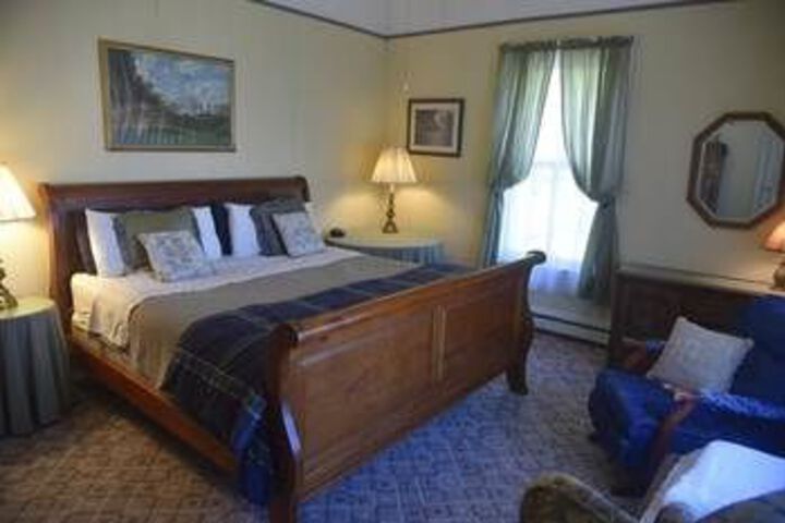 The Inn at Hill Crest Manor