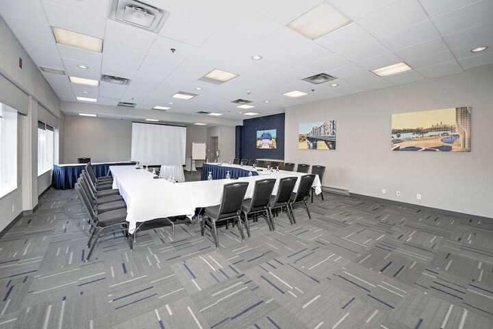 Hampton Inn by Hilton Ottawa