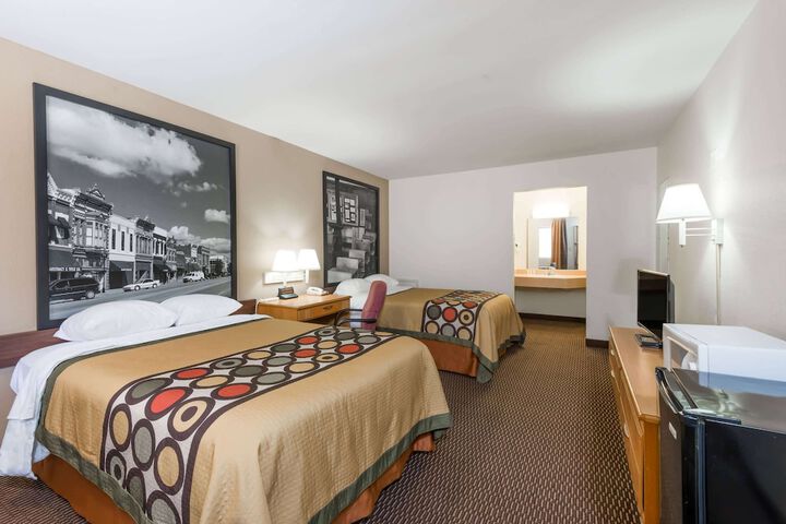 Room 15 of 62