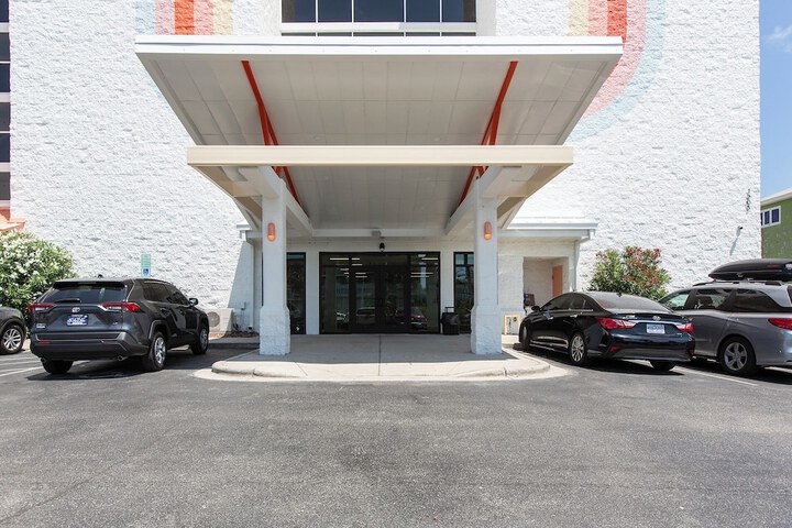 Hotel 7 of 87