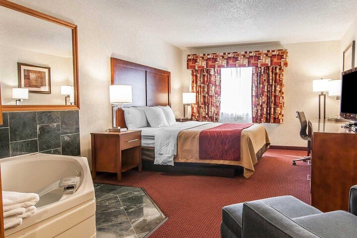 Room 30 of 90
