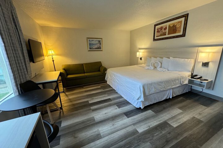 Room 26 of 65