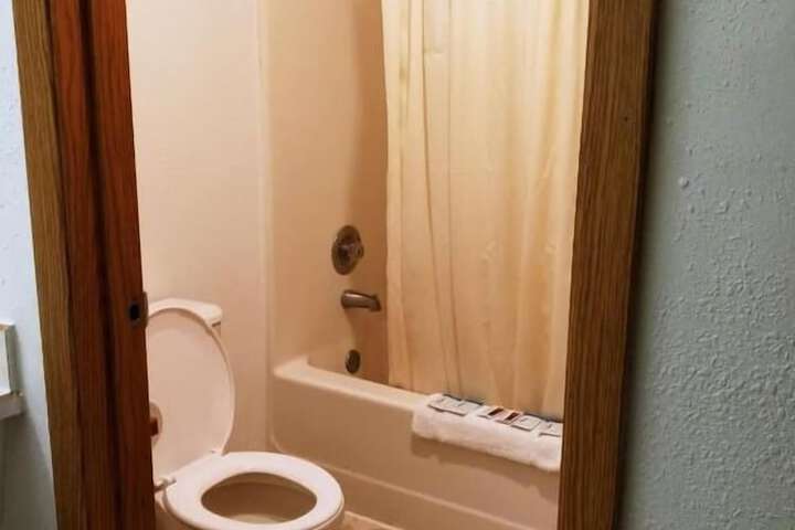 Centralia Inn