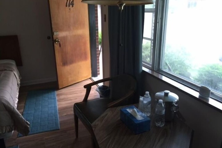 Room 47 of 81