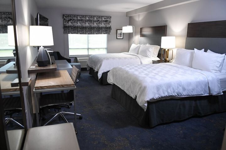 Room 50 of 105