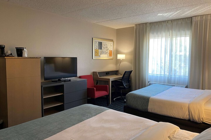 Room 9 of 26