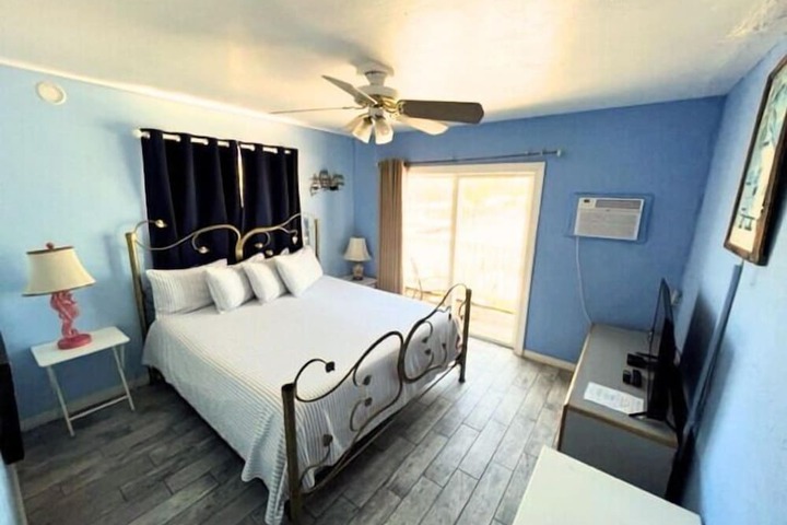 Room 18 of 51