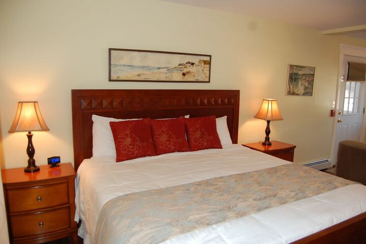 Room 104 of 129