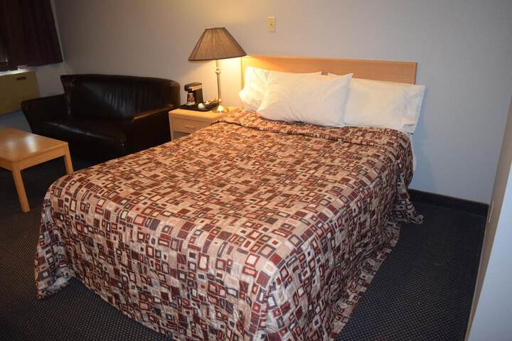 Room 32 of 41