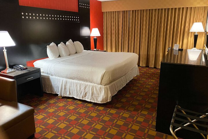 Room 23 of 29