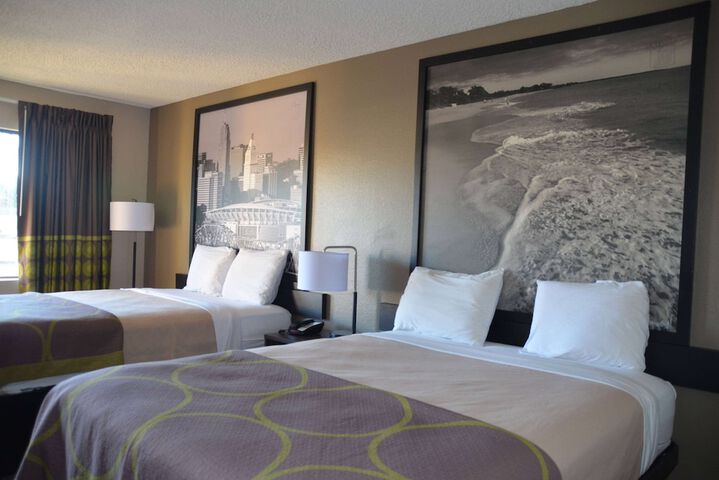 Room 10 of 31