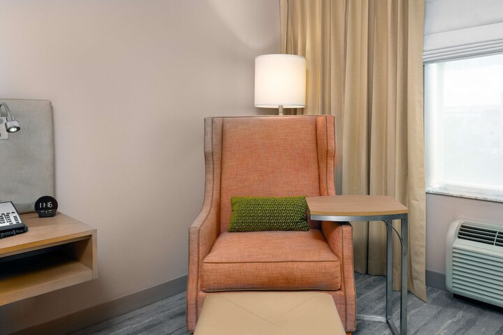Room 25 of 33