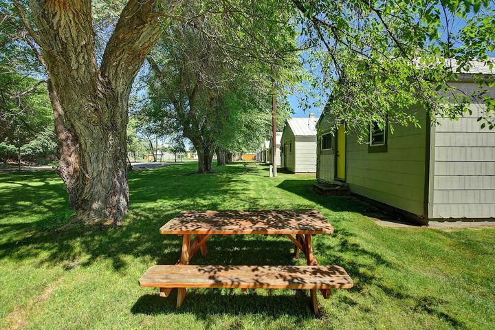 Idle a While Cabins