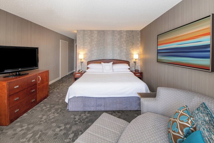 Courtyard by Marriott Oakland Airport