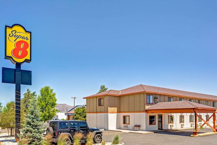 Super 8 by Wyndham Carson City / Lake Tahoe