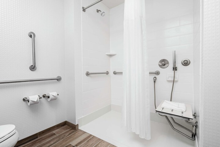 Room 34 of 52