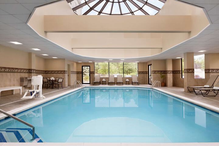Pool 4 of 43