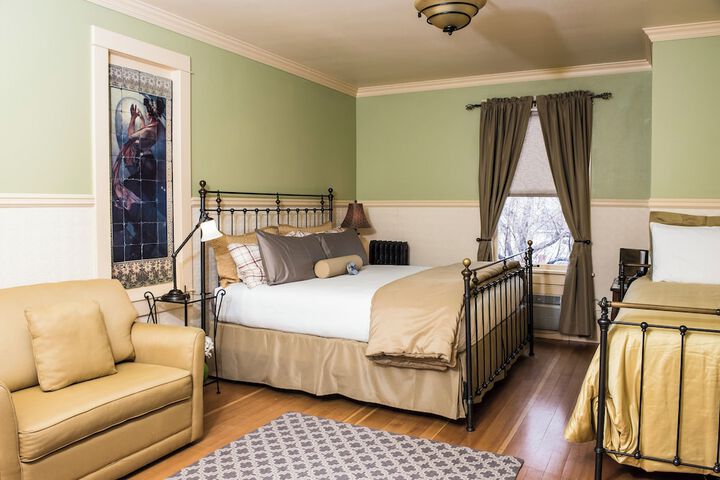 Chamberlin Inn Cody